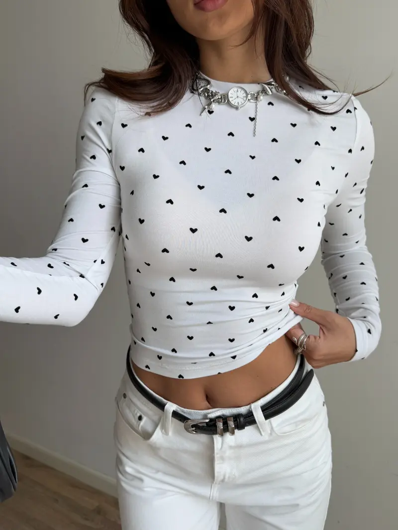 Soft White Heart fitted heart print cropped top