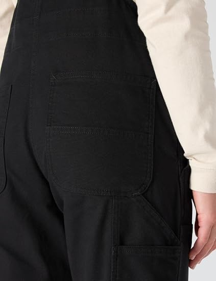 Practical for work: one-piece workwear.