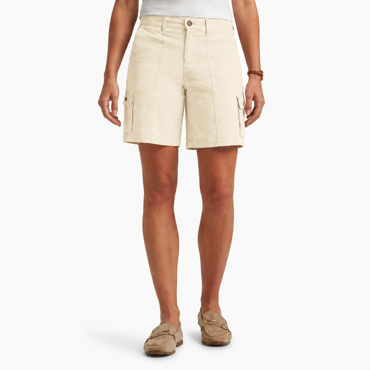 Back pockets and hem detail for women's relaxed cargo shorts