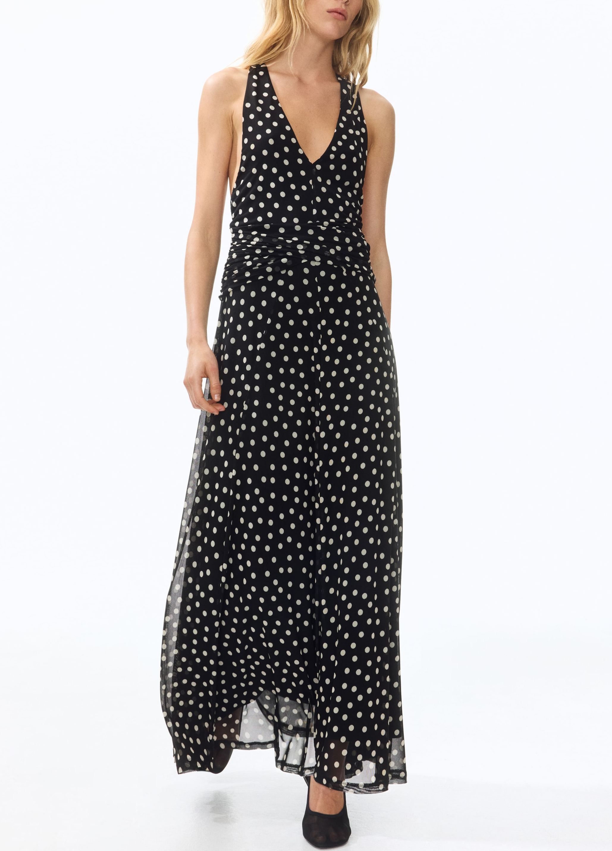 7 dresses in different colors and cuts