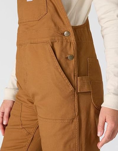 Practical for work: one-piece workwear.
