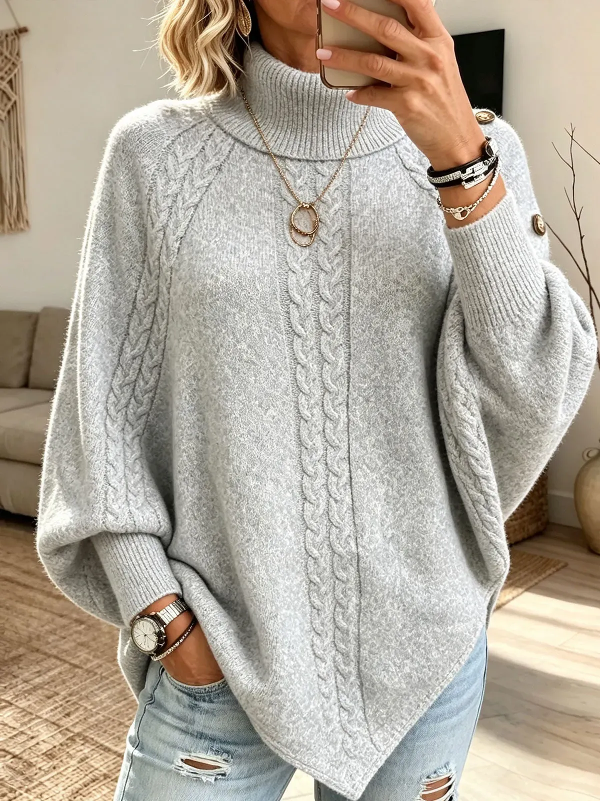Damen-Pullover mit Raglanärmeln, Zierknöpfen und Rollkragen, Zopfmuster,
