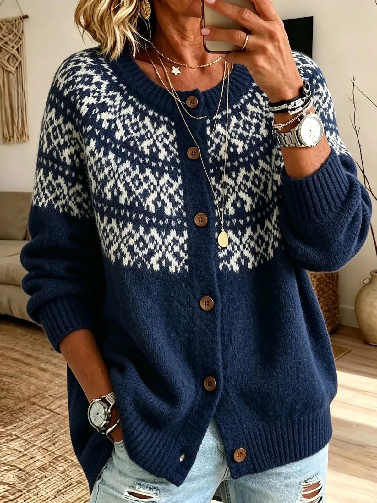 Damen-Strickjacke mit Rundhalsausschnitt, Knopfleiste und langen Ärmeln im Fair-Isle-Muster