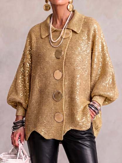 Oversize-Strickjacke mit Kragen und großen Metallknöpfen