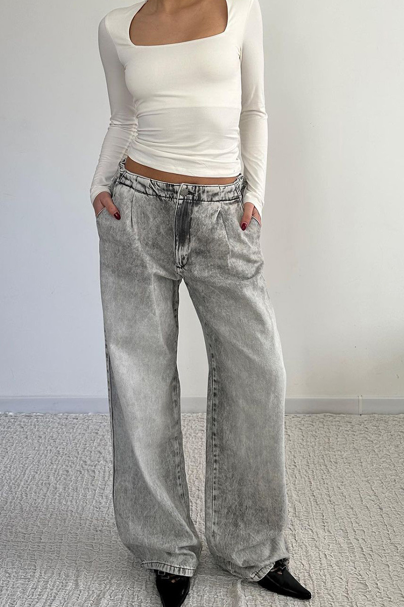 Ladies Low Rise Baggy Jeans With Dropped Waist