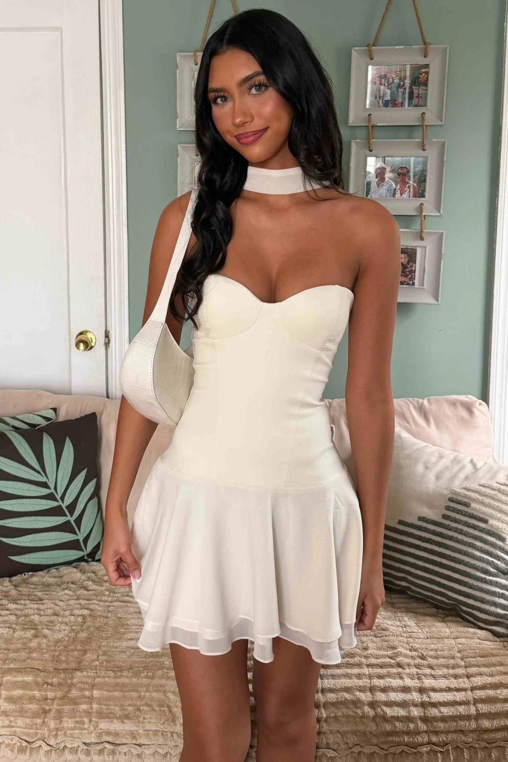 Chic Ivory Sweetheart Homecoming Dress with Structured Bodice
