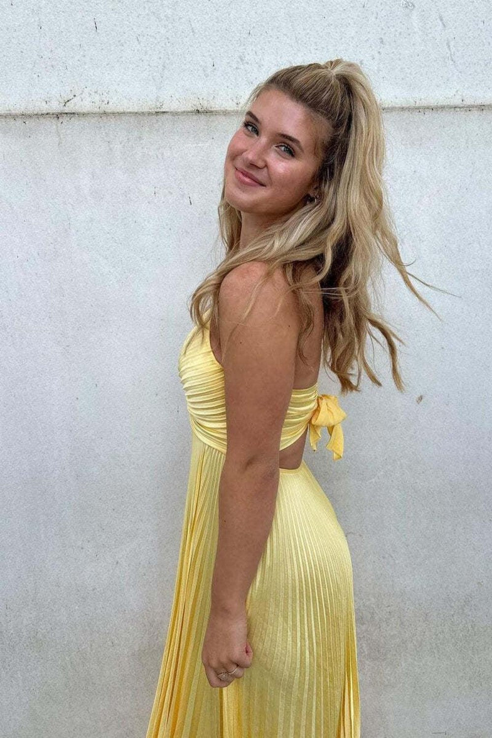 Classic Yellow A-Line Spaghetti Straps Prom Dress with Pleated Skirt