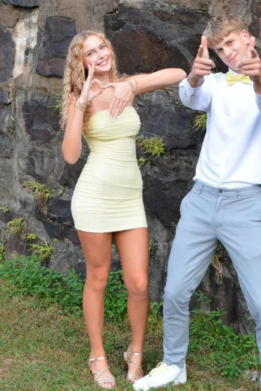 Dreamy Sparkle Strapless Ruched Bodycon Mini Homecoming Dress