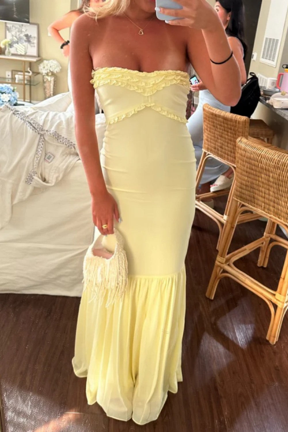 Elegant Light Yellow Chiffon Strapless Evening Gown with Ruched Bodice