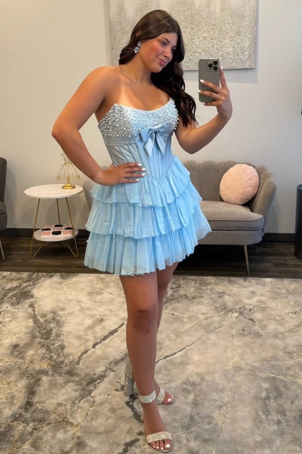 Elegant Strapless Pearl Embellished Bow Corset Layered Tulle Homecoming Dress