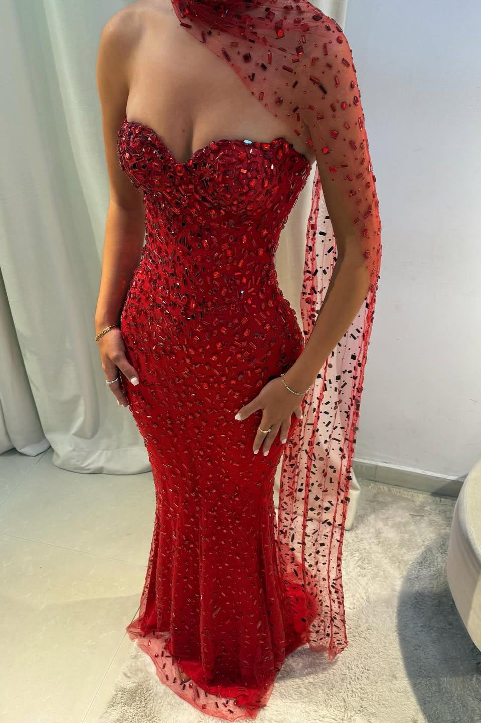 Elegant Red Sweetheart Beaded Fitted Mermaid Prom Dress with Scarf