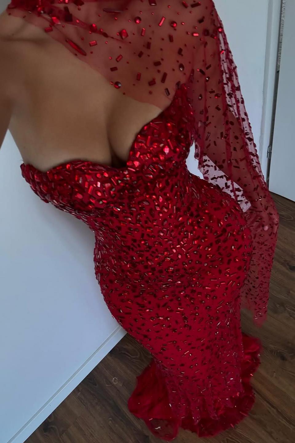 Elegant Red Sweetheart Beaded Fitted Mermaid Prom Dress with Scarf