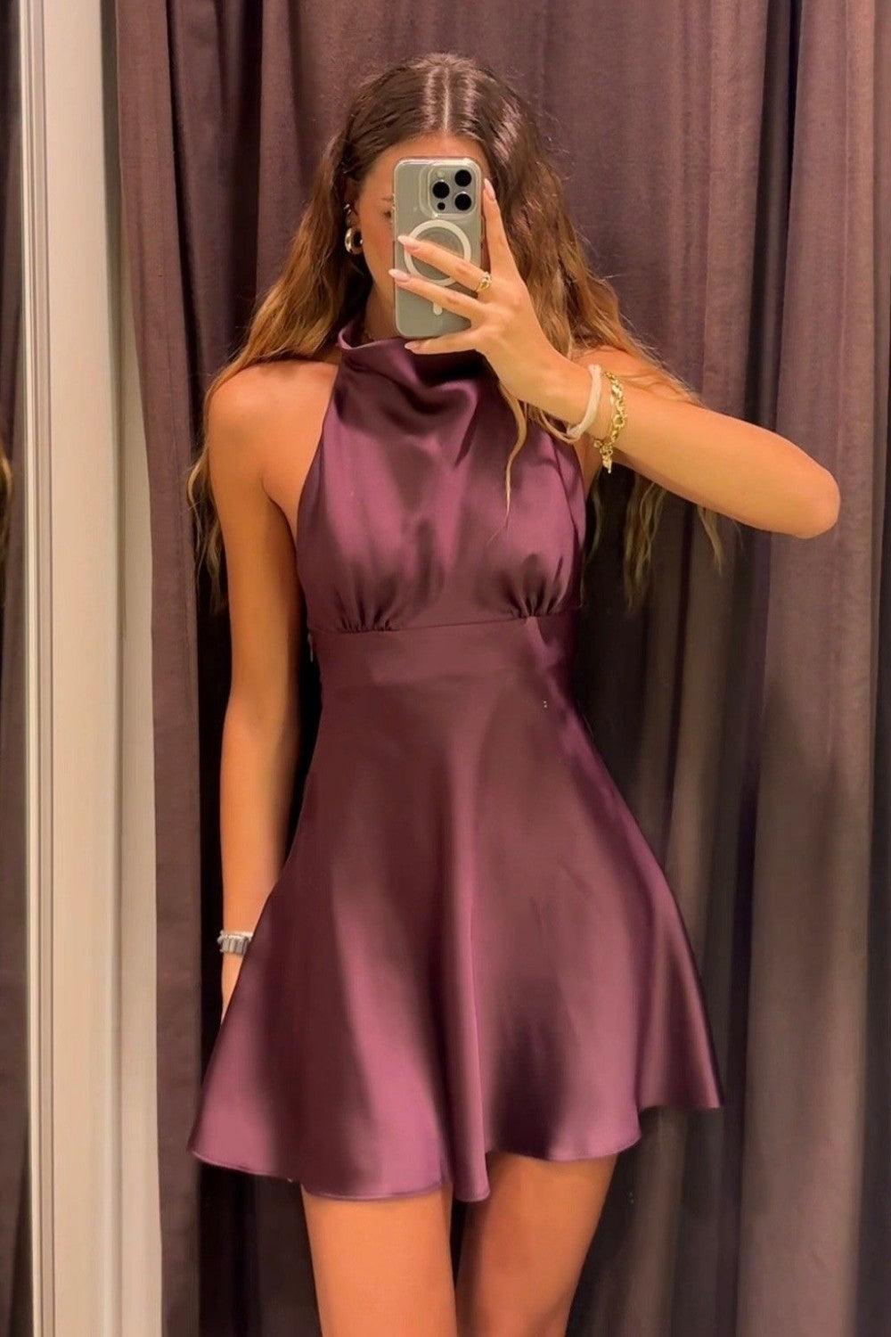 Elegant Satin Mini Homecoming Dress with Halter Neck and Flattering A-Line Skirt