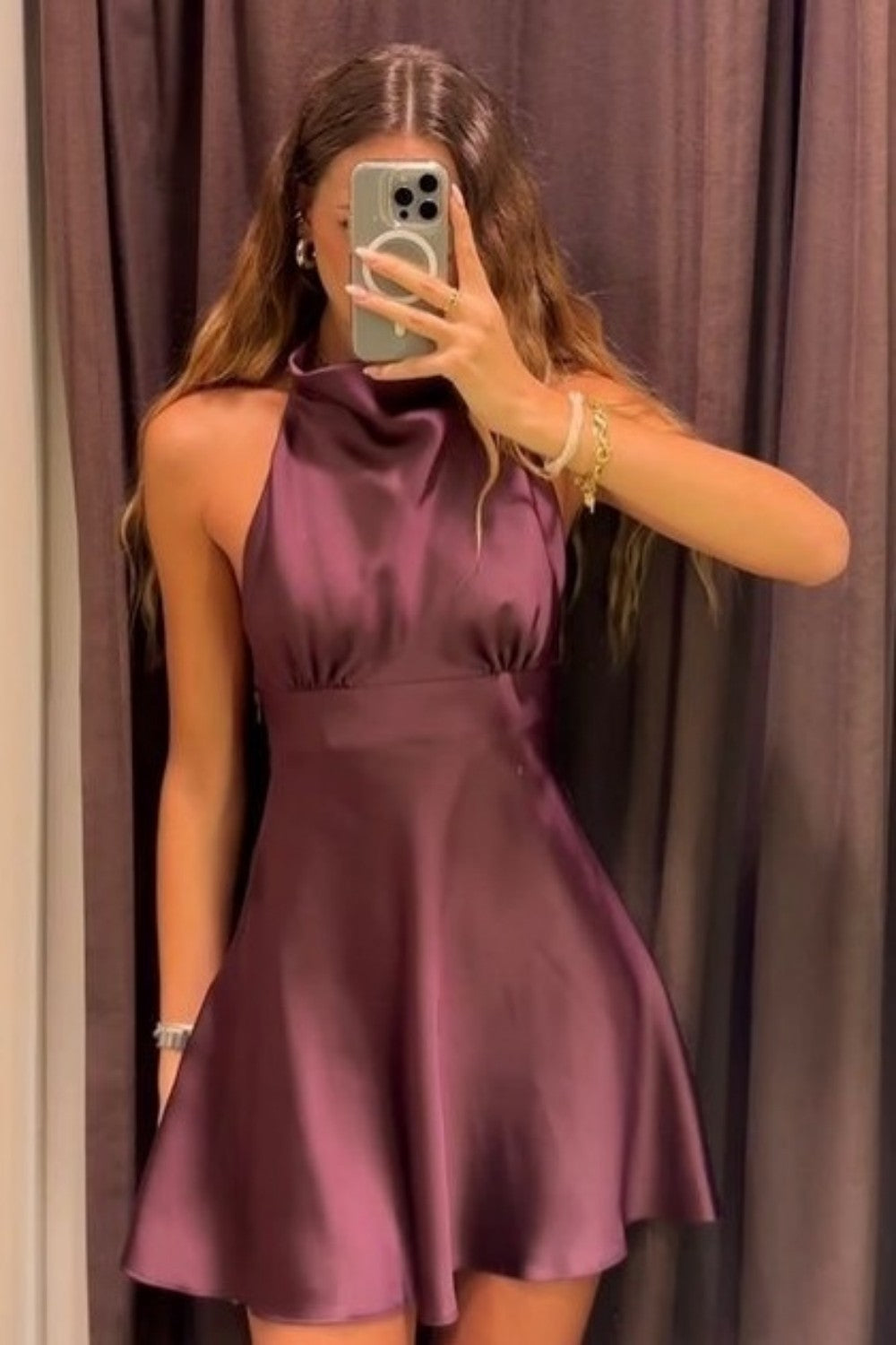 Elegant Satin Mini Homecoming Dress with Halter Neck and Flattering A-Line Skirt