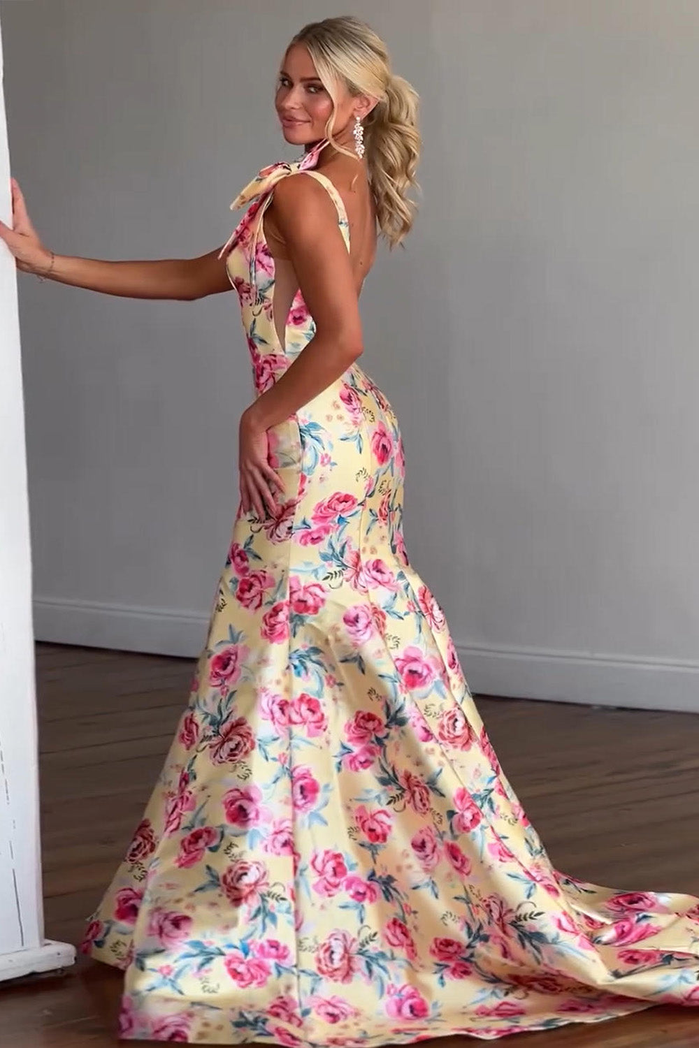 Floral Print Mermaid Prom Dress with Deep V Neck and Bow Shoulder Straps