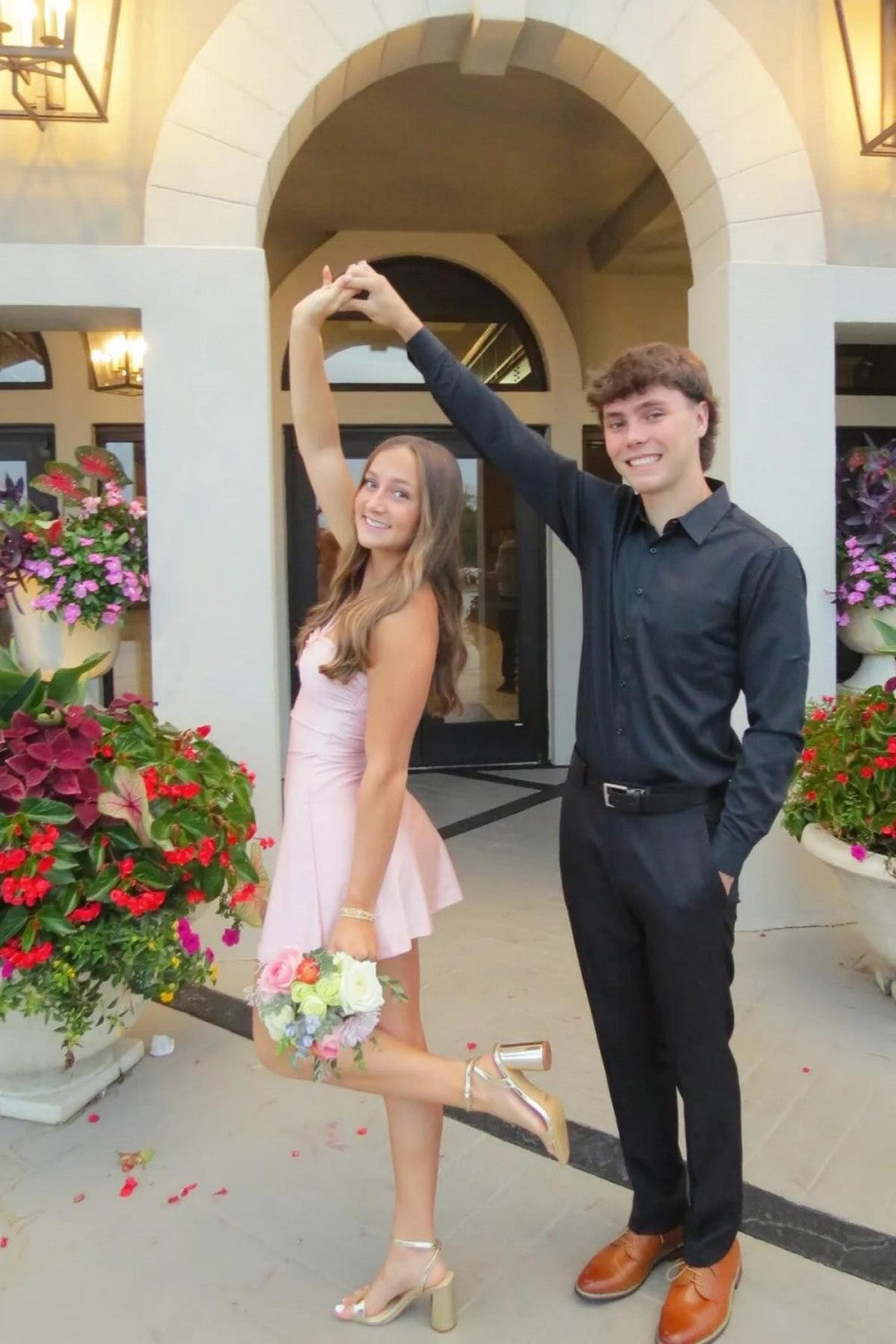 Light Pink Halter Mini Homecoming Dress with Twist Front