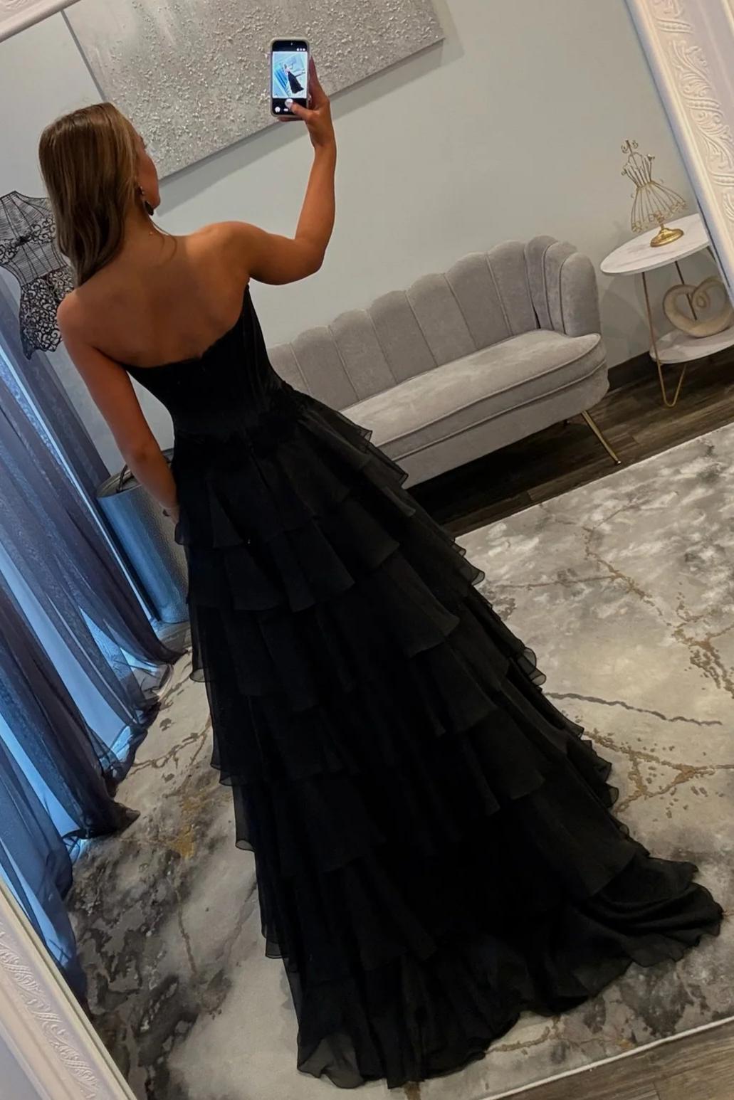 Lovely Sweetheart A-Line Corset Ruffle Prom Dress with High Slit and Appliques