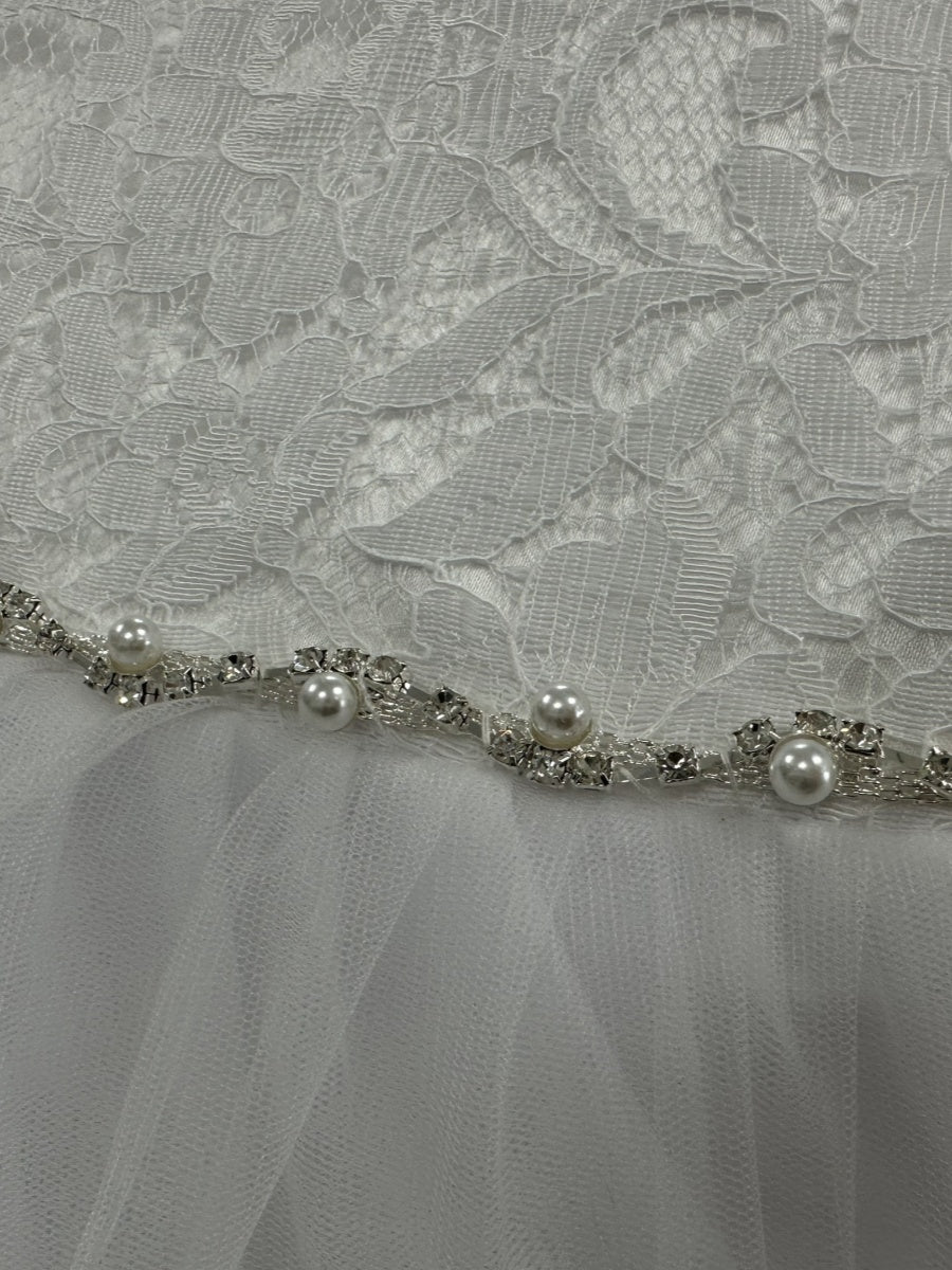 A-Line/Princess Tulle Floral Flower Girl Dresses with Beading Ivory
