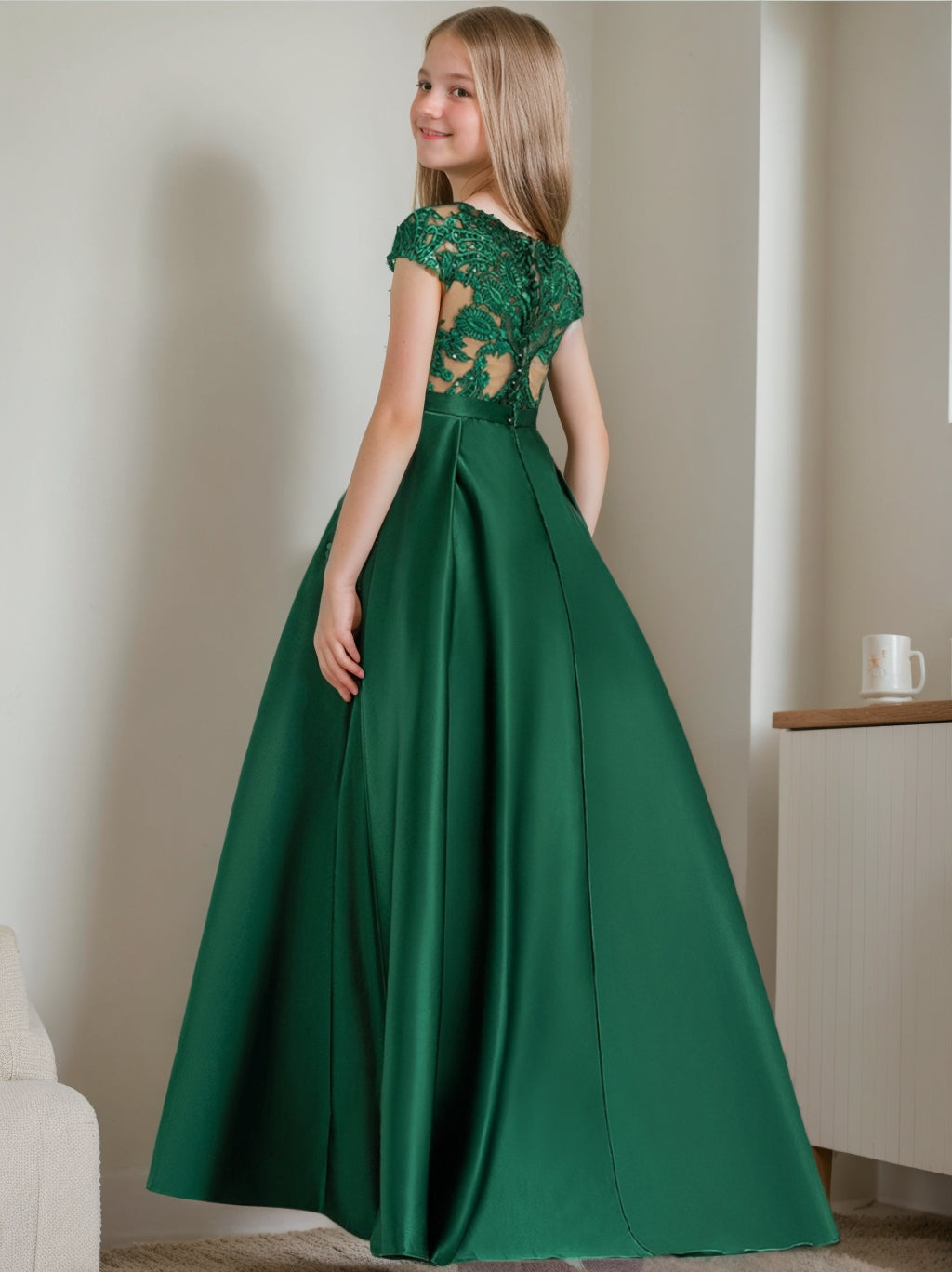 A-Line/Princess Short Sleeves Lace Junior Bridesmaid Dresses with Appliques Black