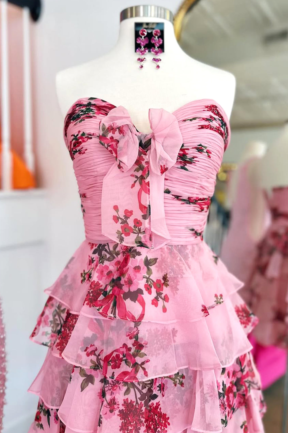 Newly A-Line Sweetheart Blue Printed Short Tiered Homecoming Dress