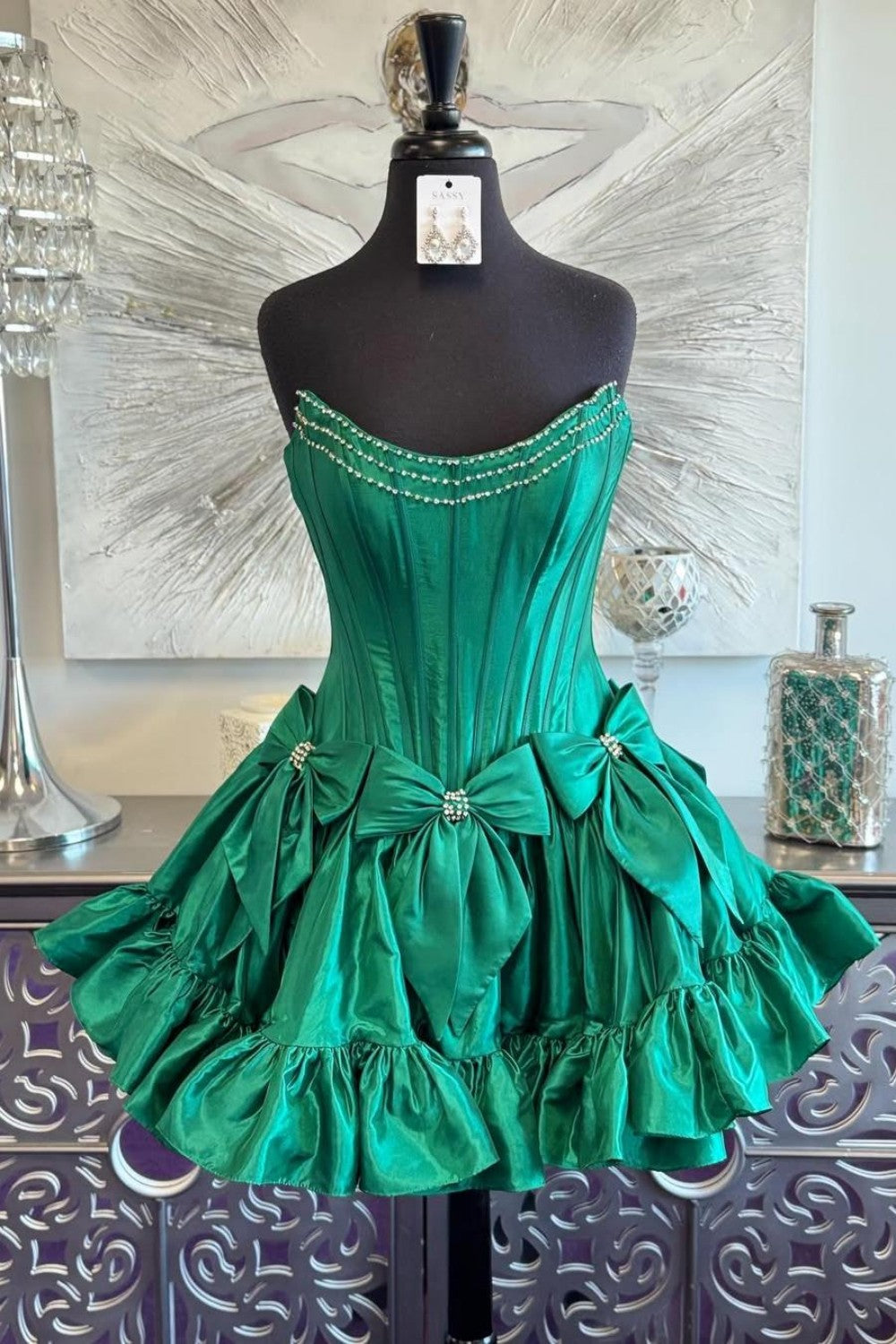 Pretty A-Line Strapless Short Satin Homecoming Dress with Bowknots
