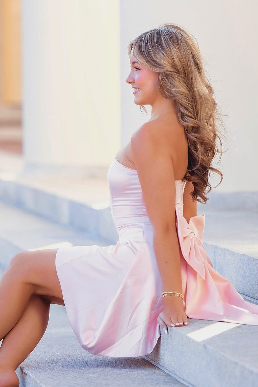 Pretty A Line Strapless Light Pink Short Homecoming Dress with Bowknot