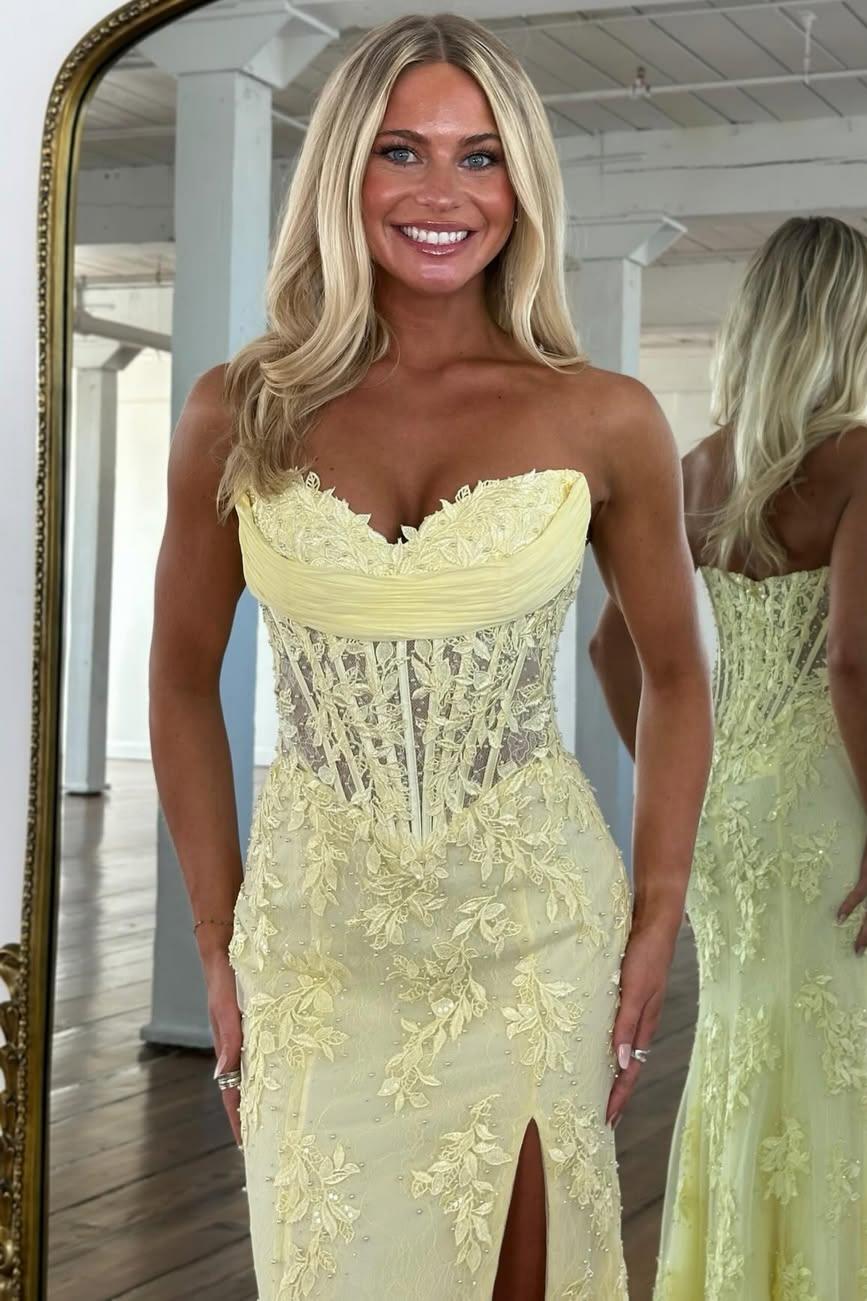 Romantic Floral Lace Mermaid Sweetheart Corset Prom Gown with High Slit