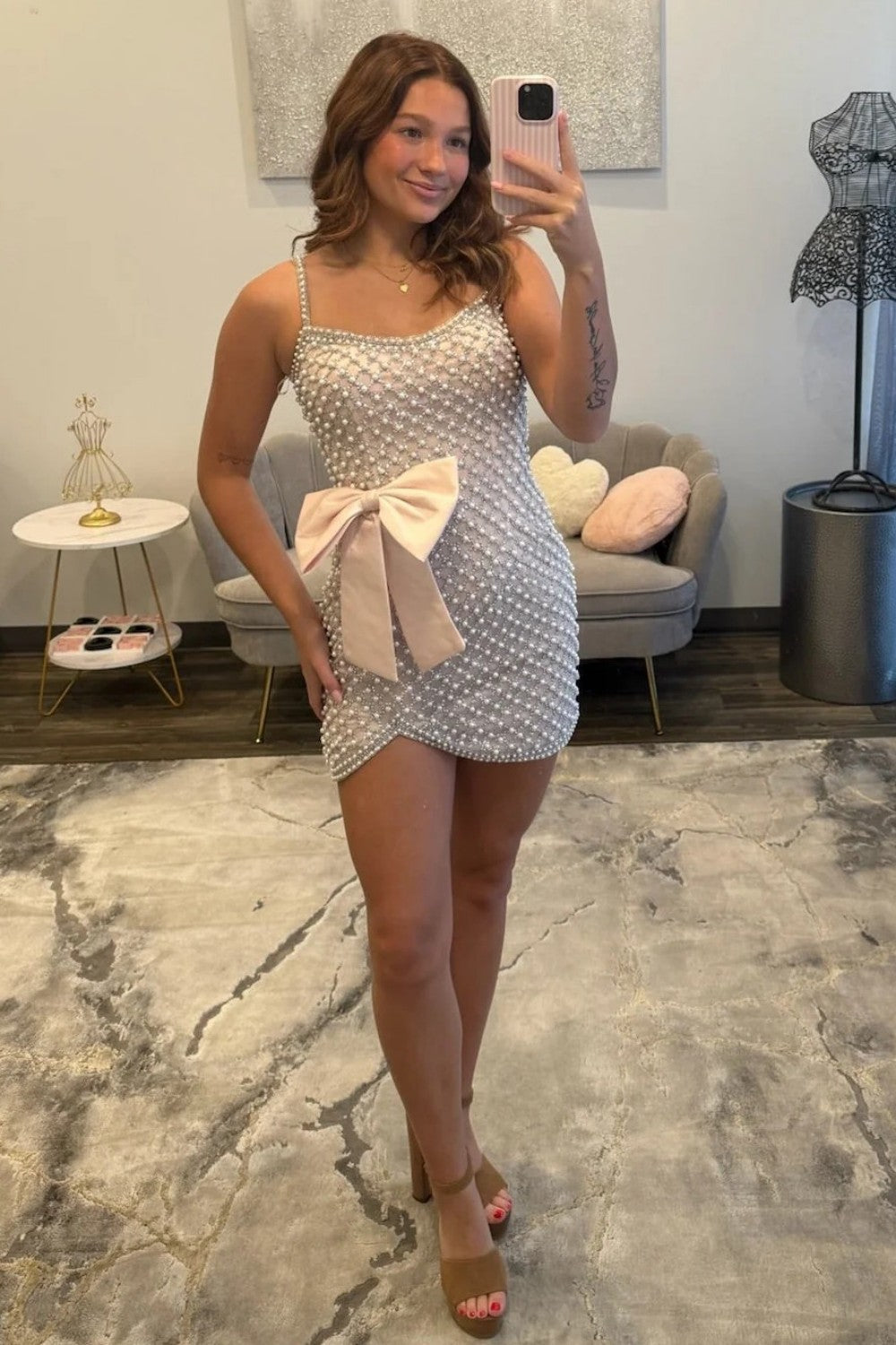 Sparkly Pearl-Embellished Bodycon Homecoming Dress with Statement Bow