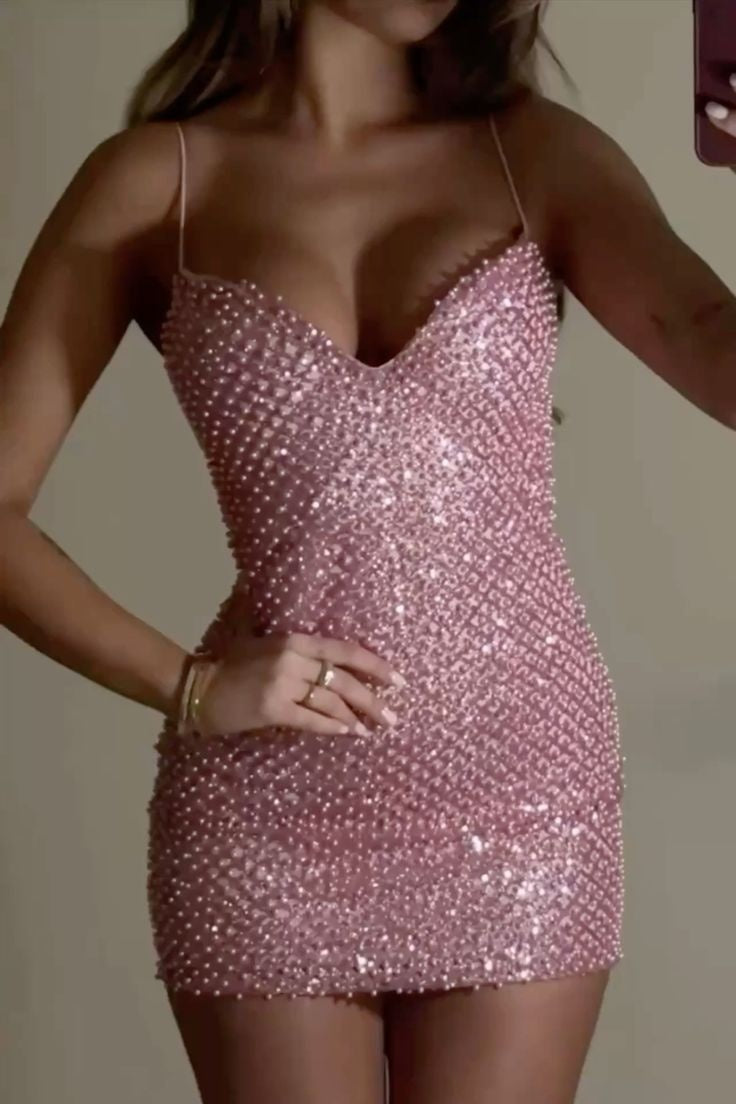Luxury Gold Sequin Bodycon Homecoming Dress with Thin Straps and V-Neck