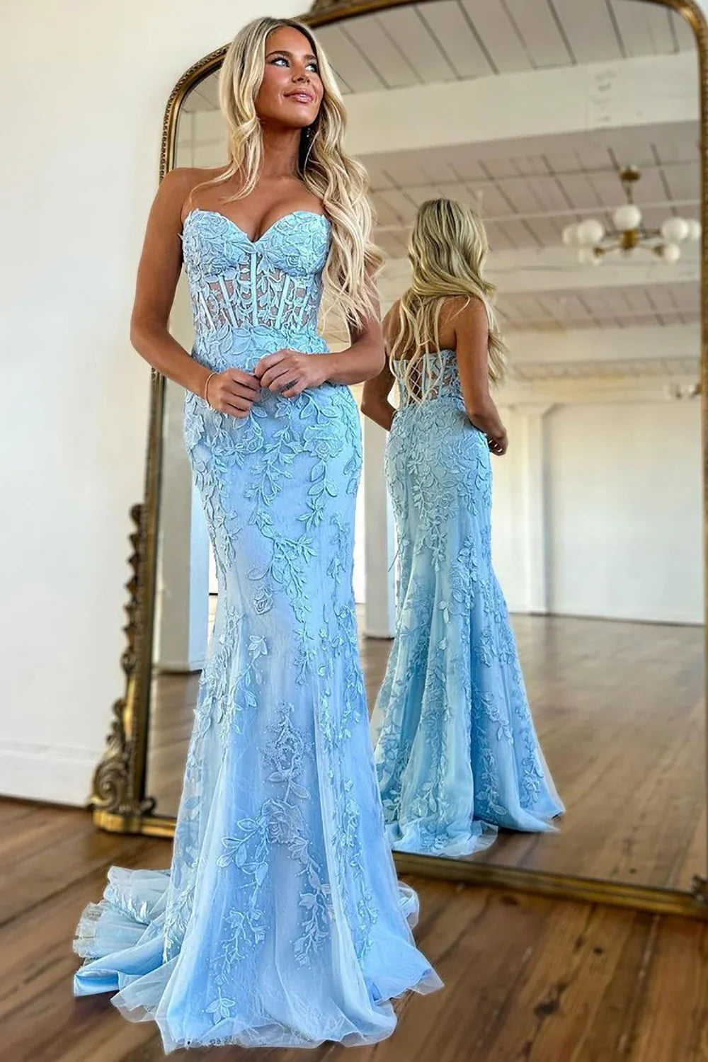 Stunning Mermaid Sweetheart Lace Up Lilac Long Corset Prom Dress with Appliques