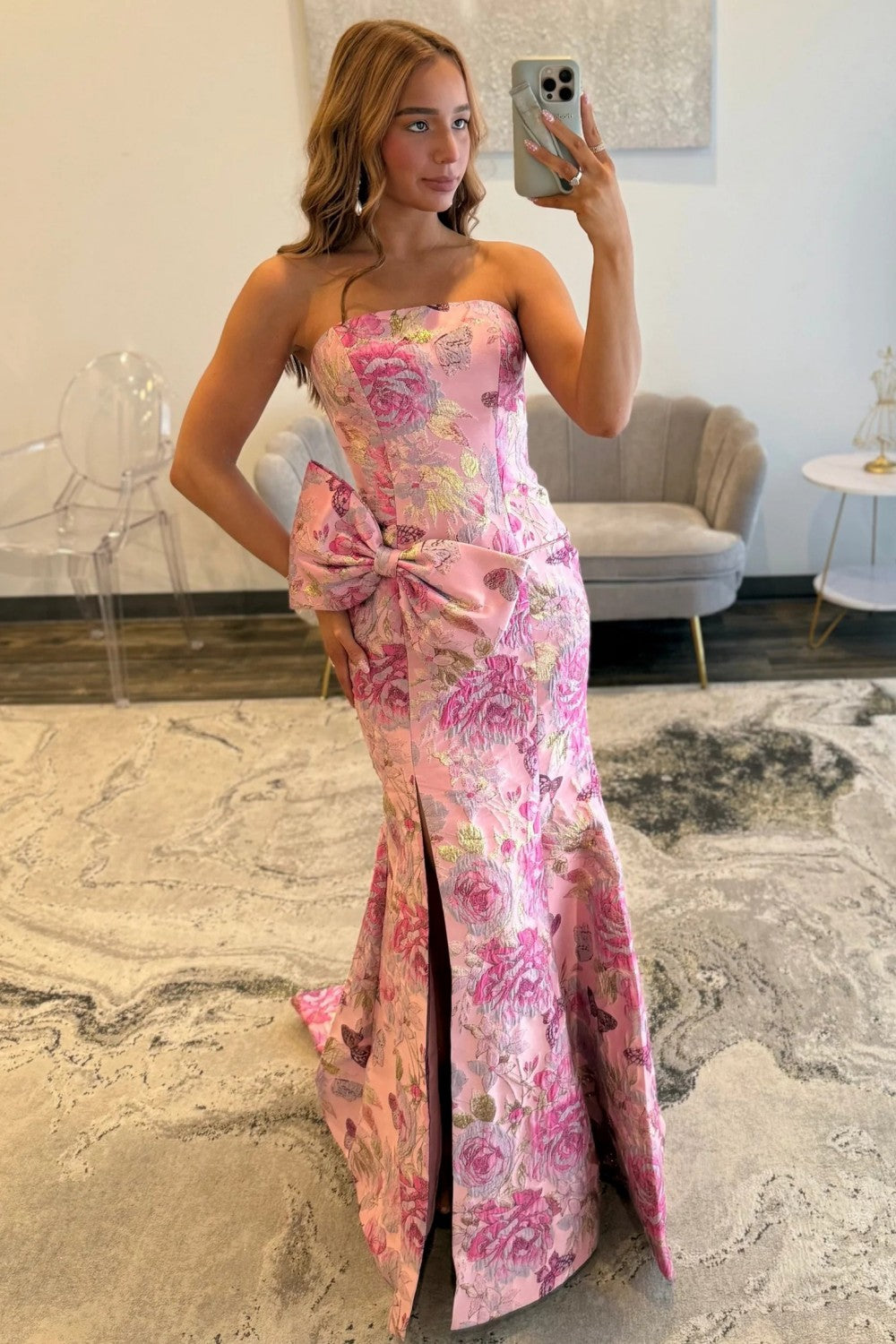 Elegant Pink Floral Jacquard Strapless Mermaid Prom Dress with Bow Detail