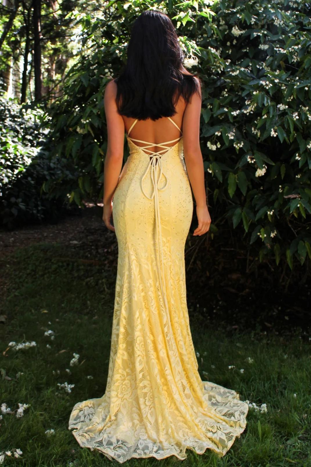 Yellow Lace Mermaid Prom Dress with Strappy V-Neck and Train
