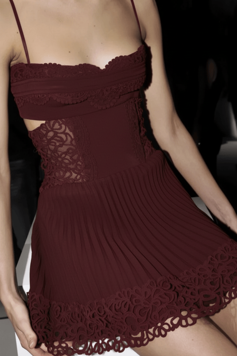 Charming A Line Spaghetti Straps Black Short Homecoming Dress with Lace