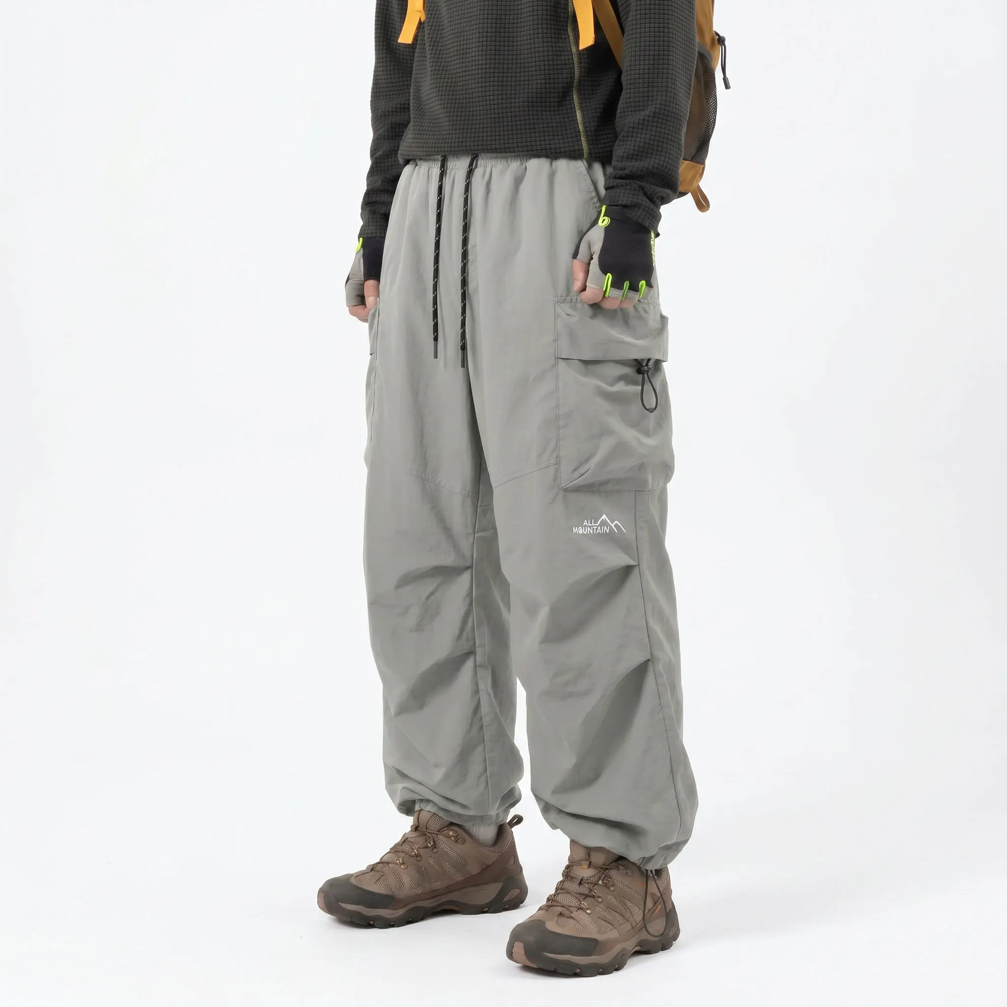 Men's Loose Fit Water-Resistant Cargo Pants