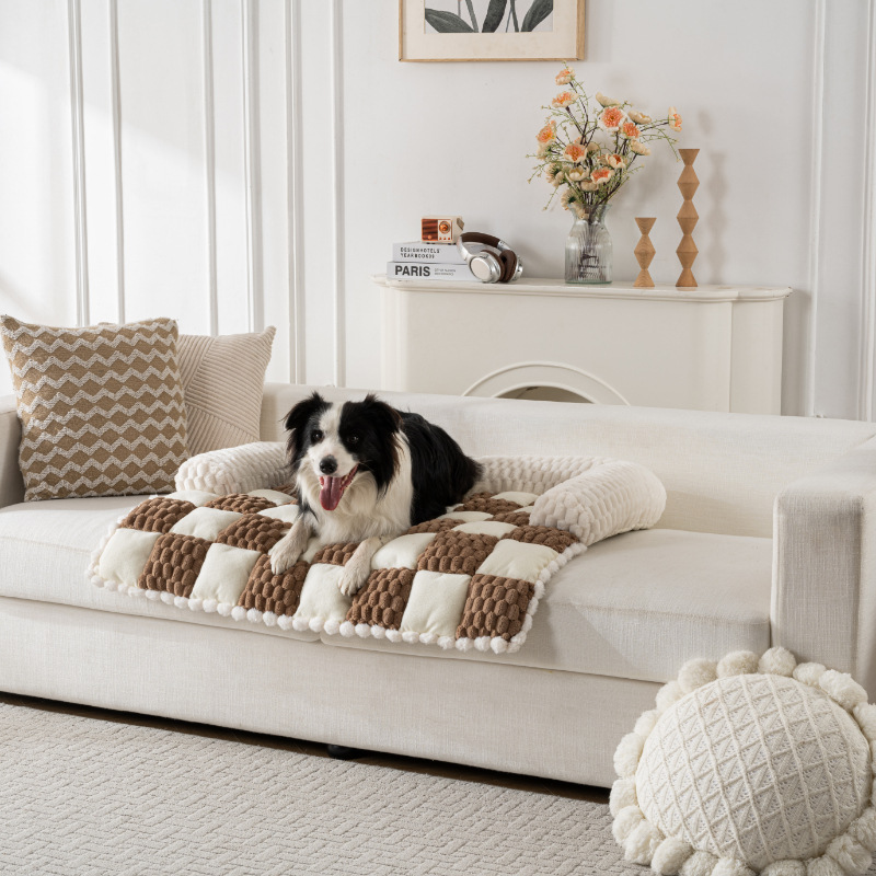 Checkered Plush Dog Sofa Bed, Thickened U-Shaped Puppy Cushion with Non-Slip Bottom, All-Season Cozy Pet Mat for Small to Large Dogs, Soft Supportive Cuddle Nest