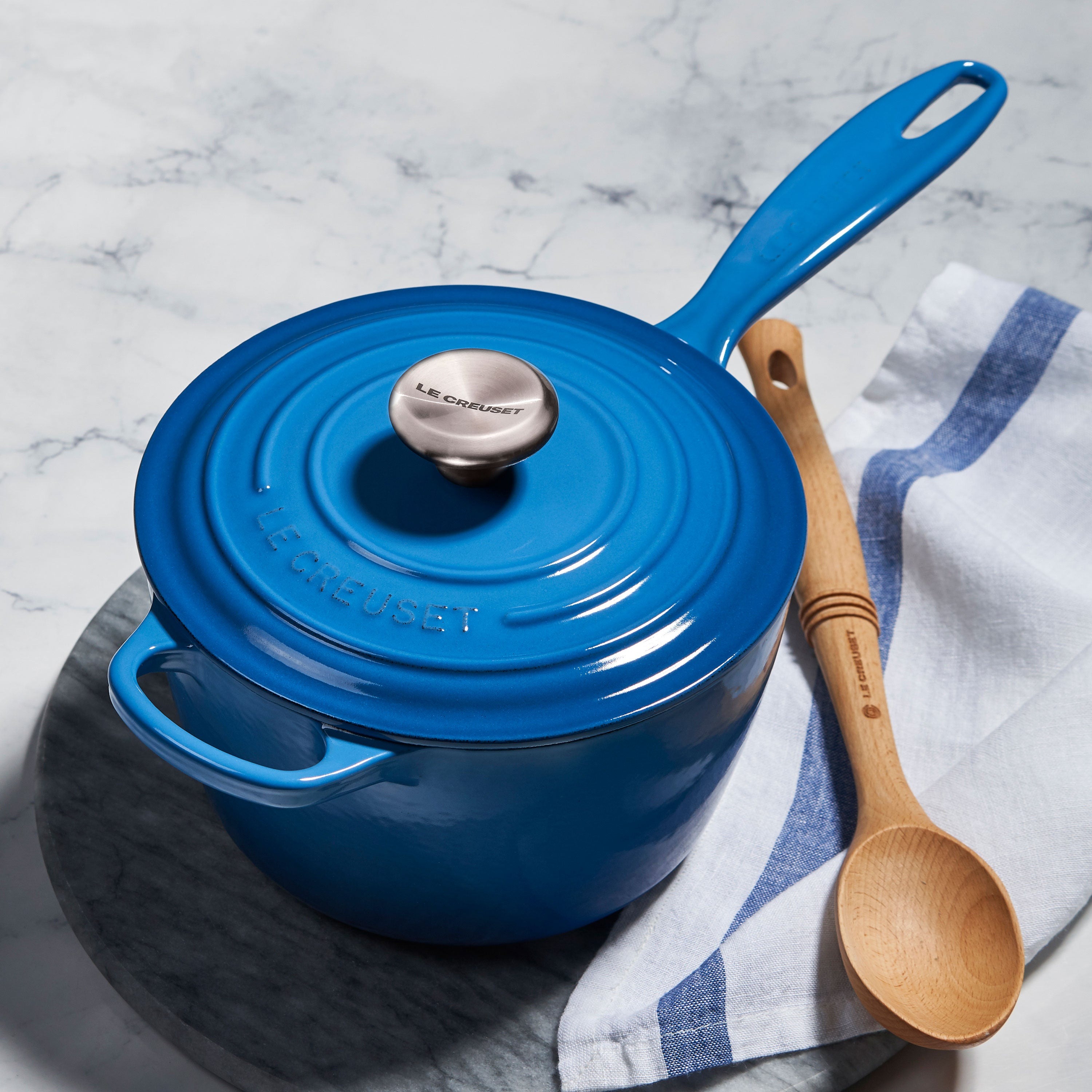 🎄Today's Special Value🎁  Le Creuset 2.25-qt Signature Enameled Cast Iron Saucepan