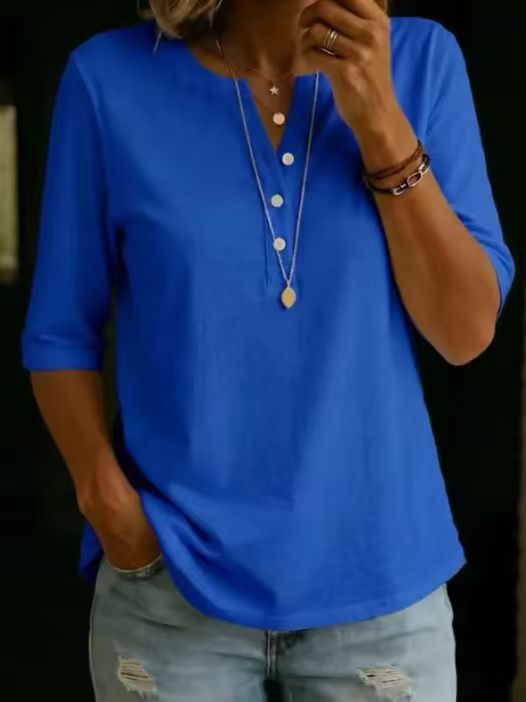 Women's short-sleeve polo shirt with a collar, featuring a waffle-knit design—perfect for everyday outings and weekend wear.