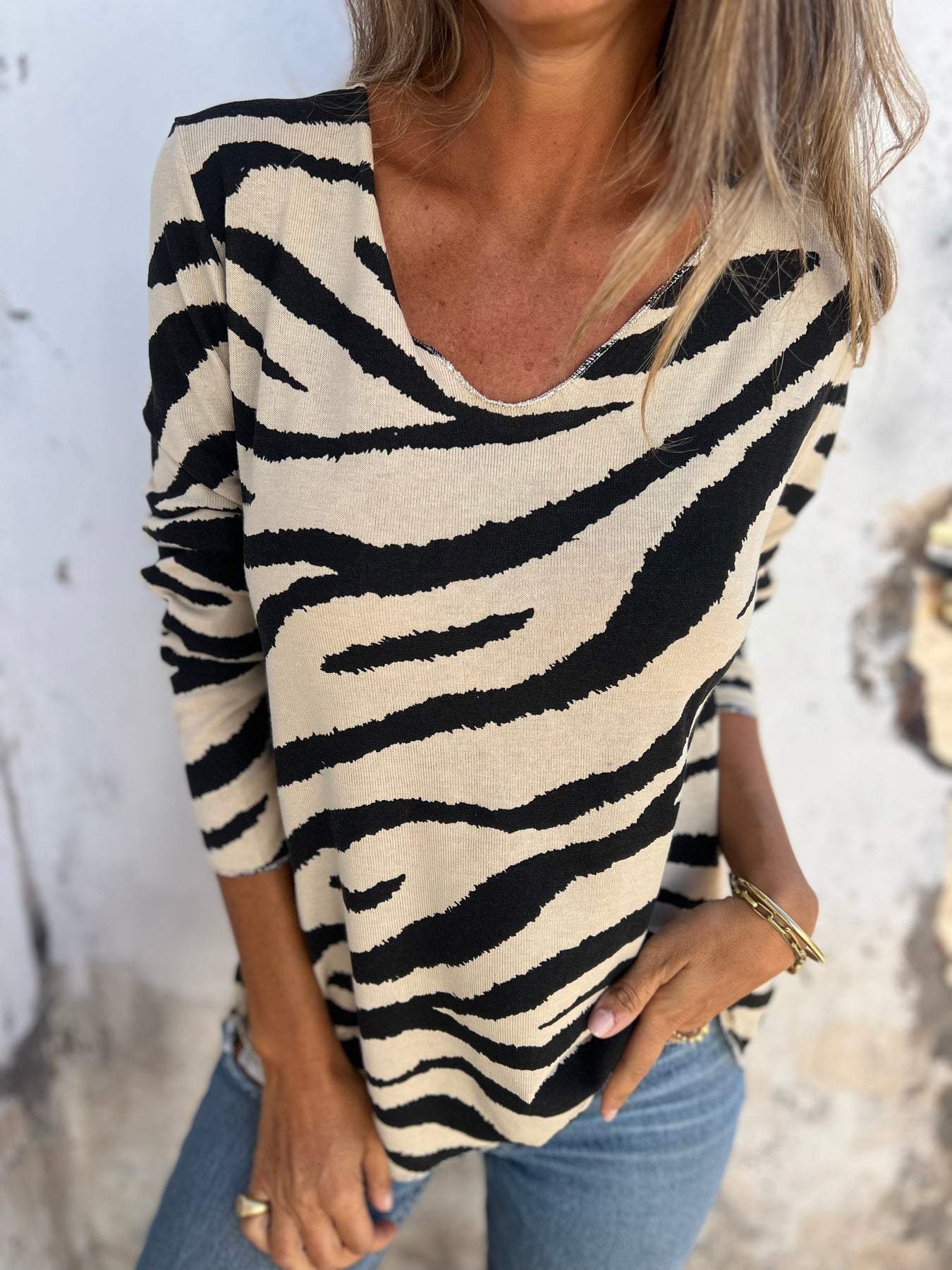 Casual V-neck Zebra Print Top