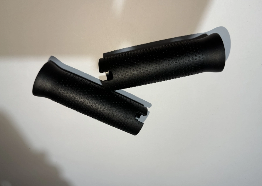 A1 Handlebar Grip (Pair) (B)