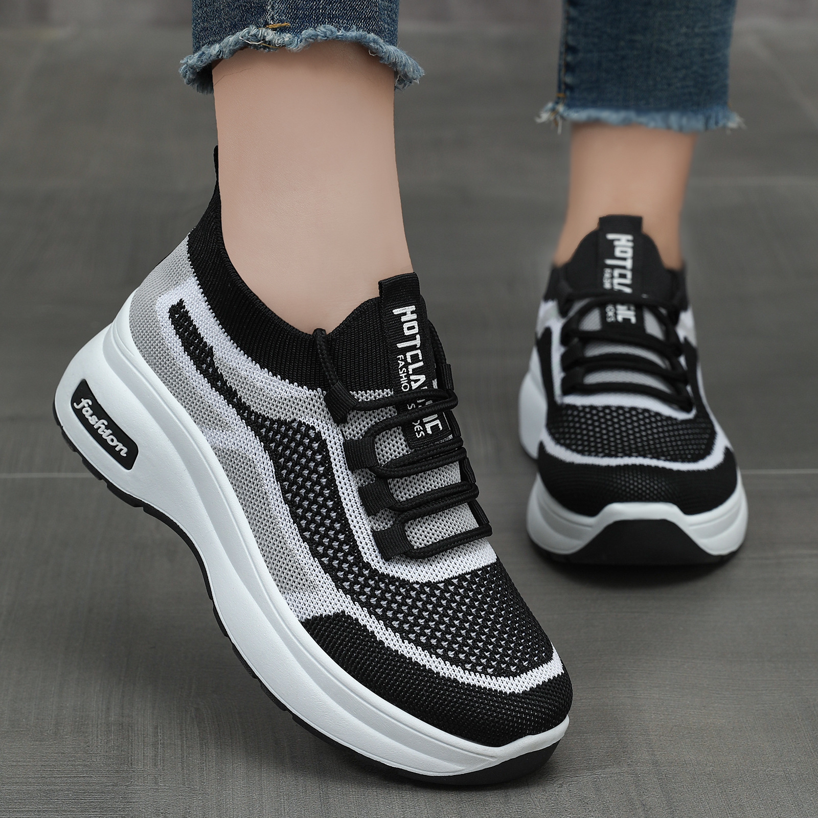 2026 Lightweight and Comfortable Lace-up Casual Shoes