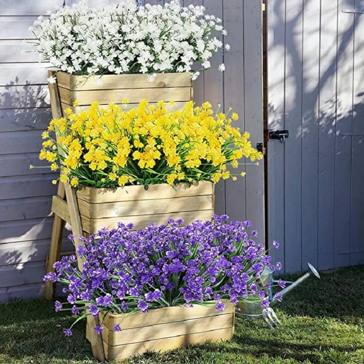 Outdoor Faux Daffodil Flowers