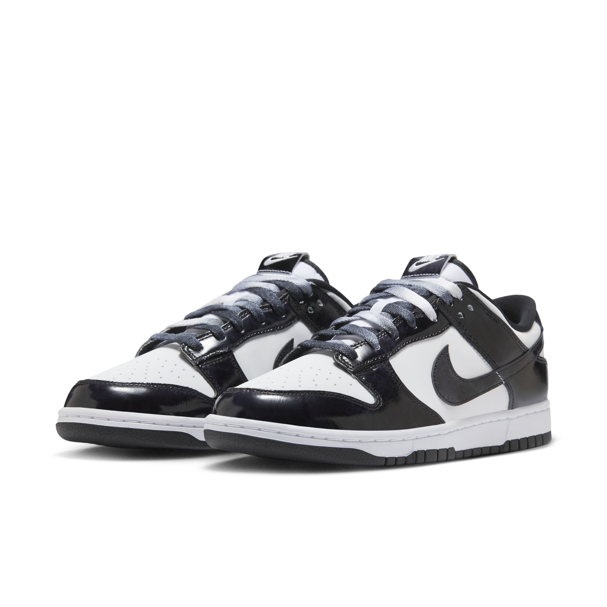 Nike Dunk Low Retro SE "Panda"