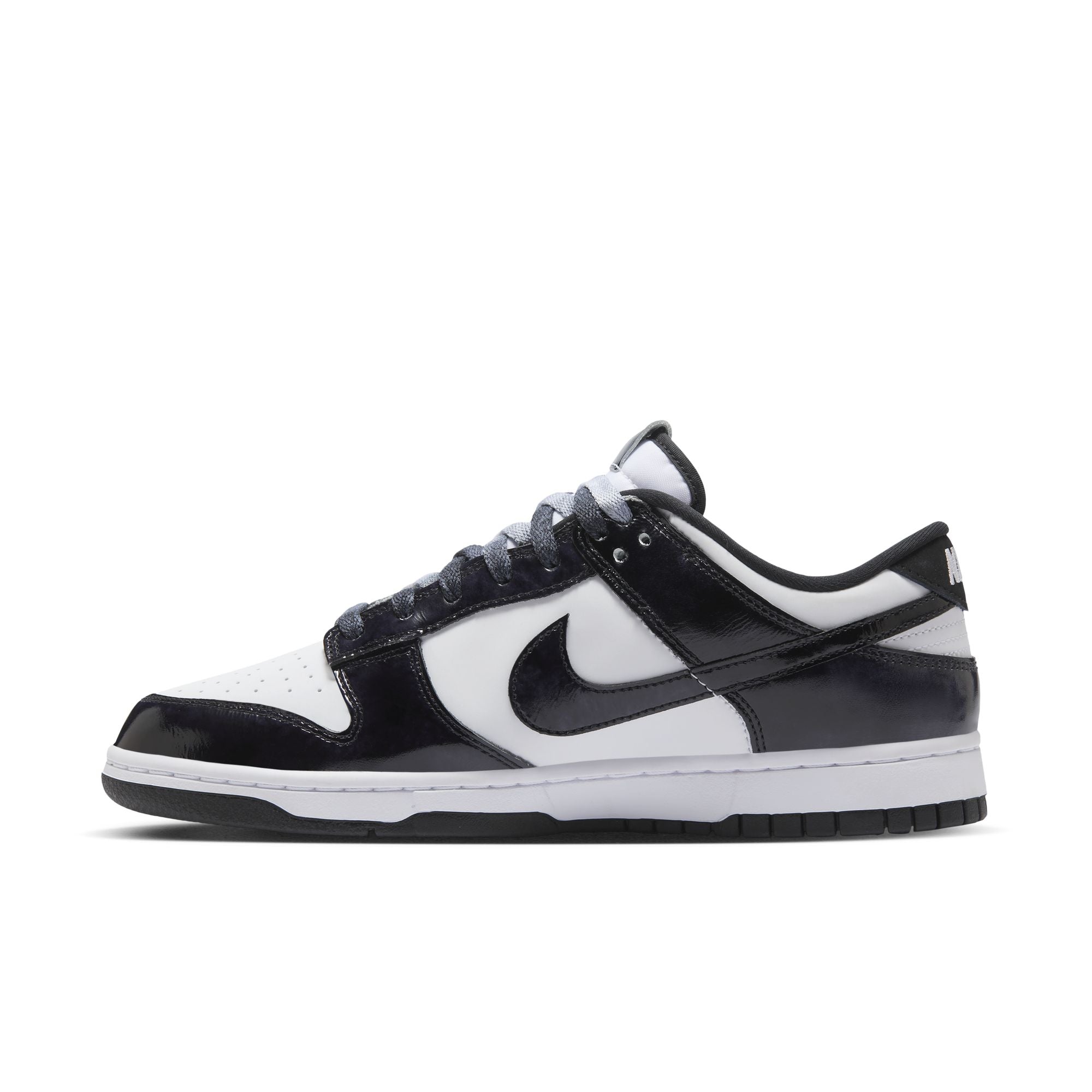 Nike Dunk Low Retro SE "Panda"