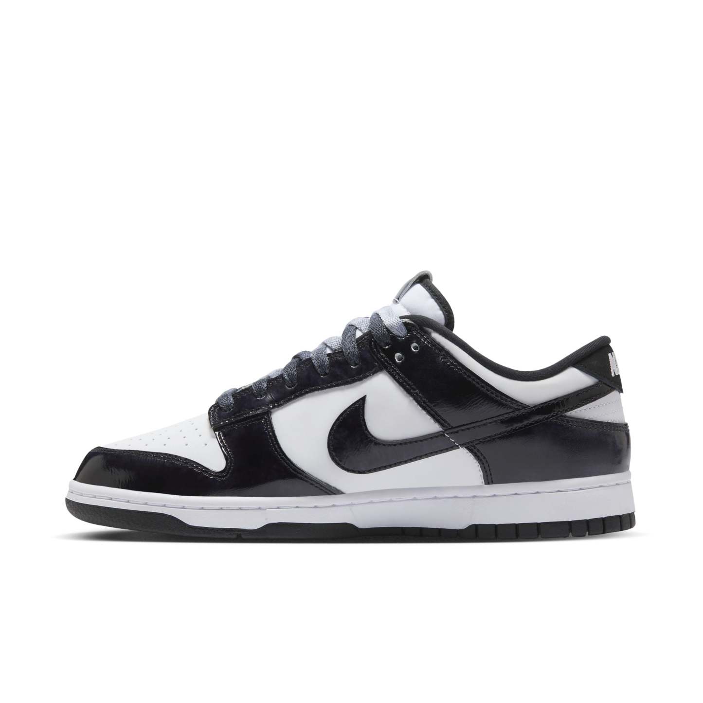 Nike Dunk Low Retro SE "Panda"