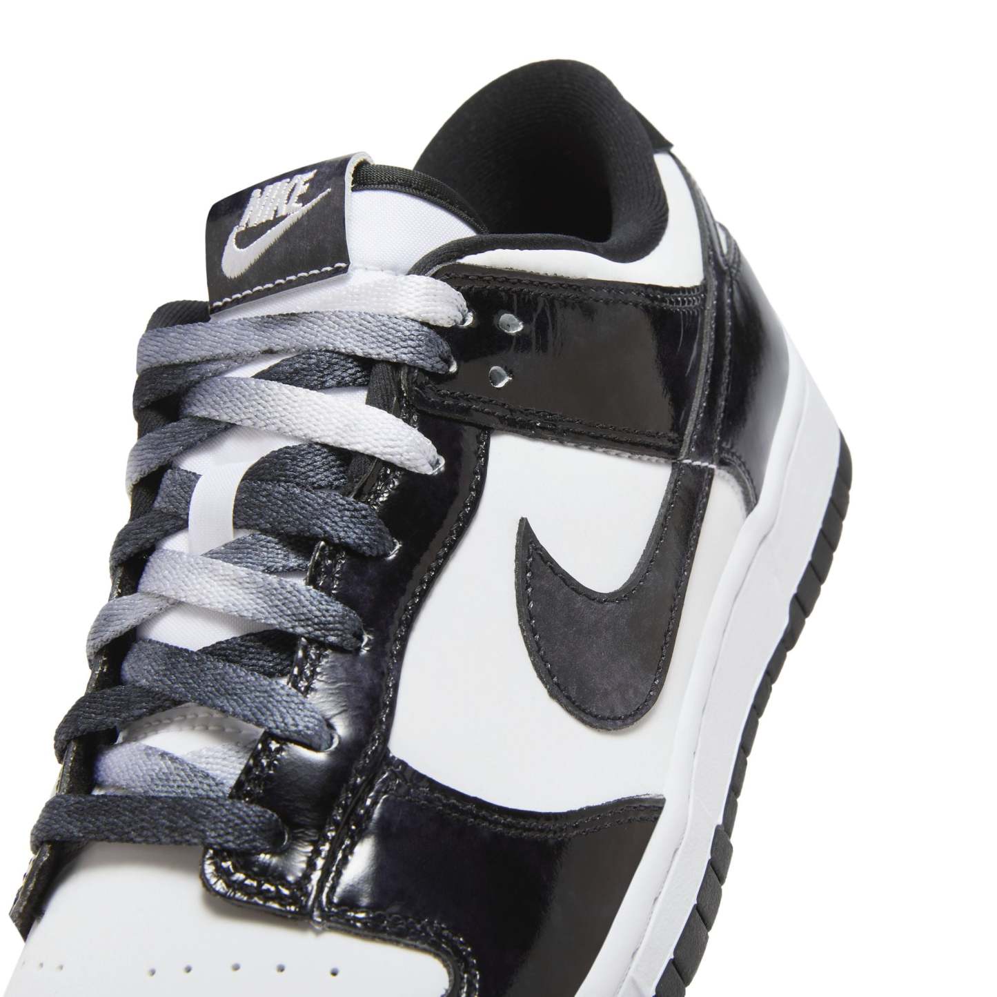 Nike Dunk Low Retro SE "Panda"