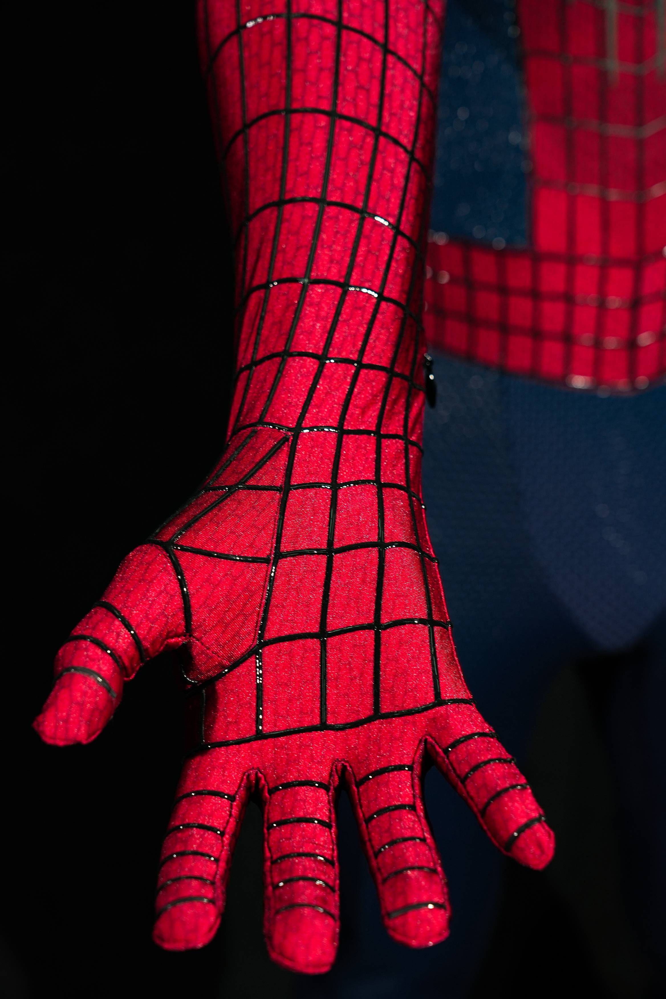 TASM 2 Suit (Andrew) with Face shell & 3D Rubber Web Movie Prop Replica(wearable)
