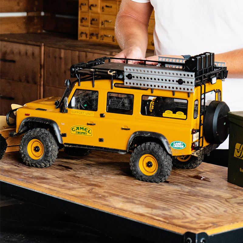 FMS 1:10 FCX10 Land Rover Camel Trophy Edition RS
