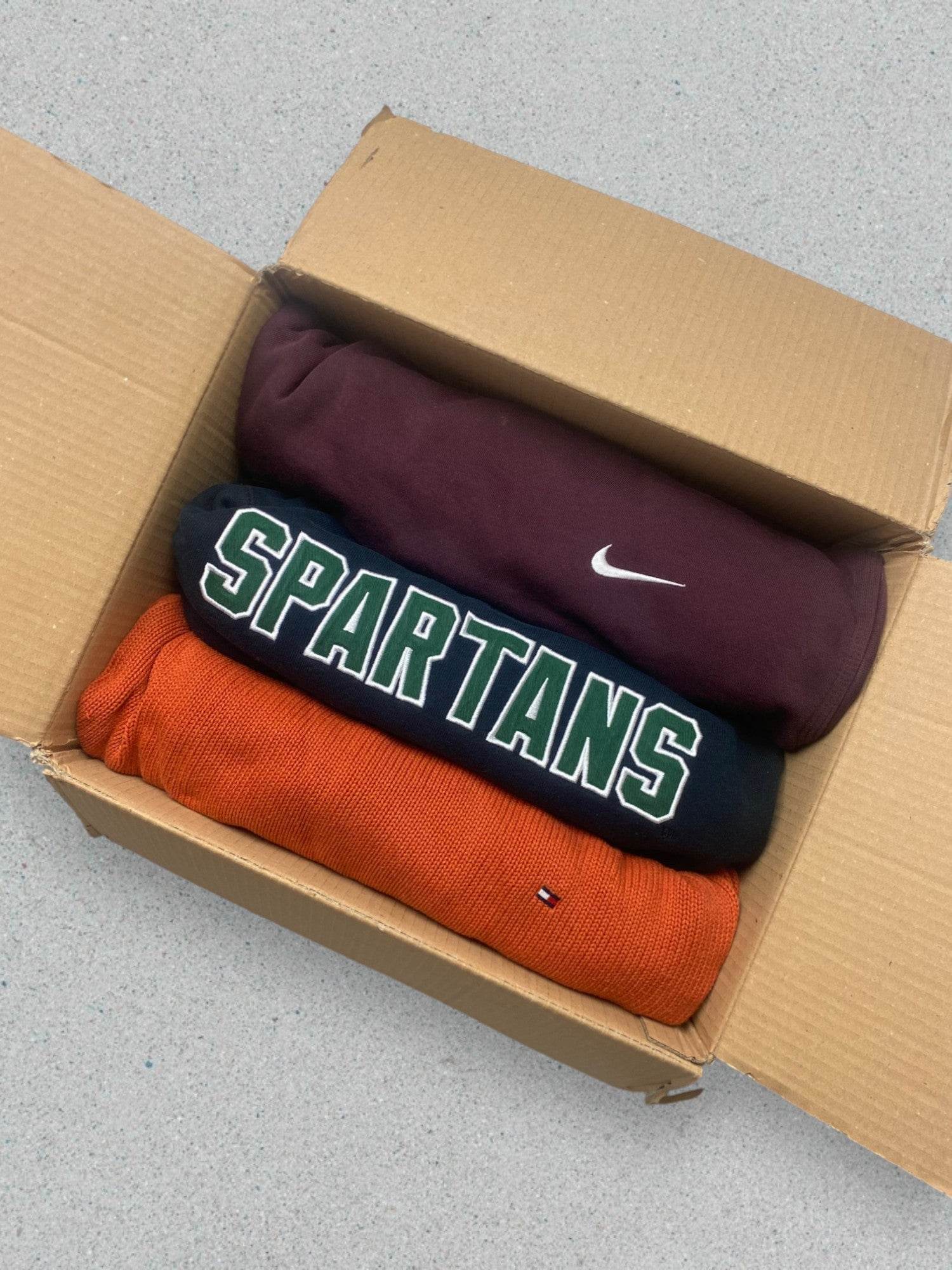 Premium Vintage Sweaters &amp; Hoodies Box – 20 Pieces