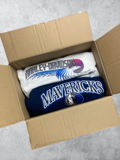 10x Branded Vintage Sweaters Box