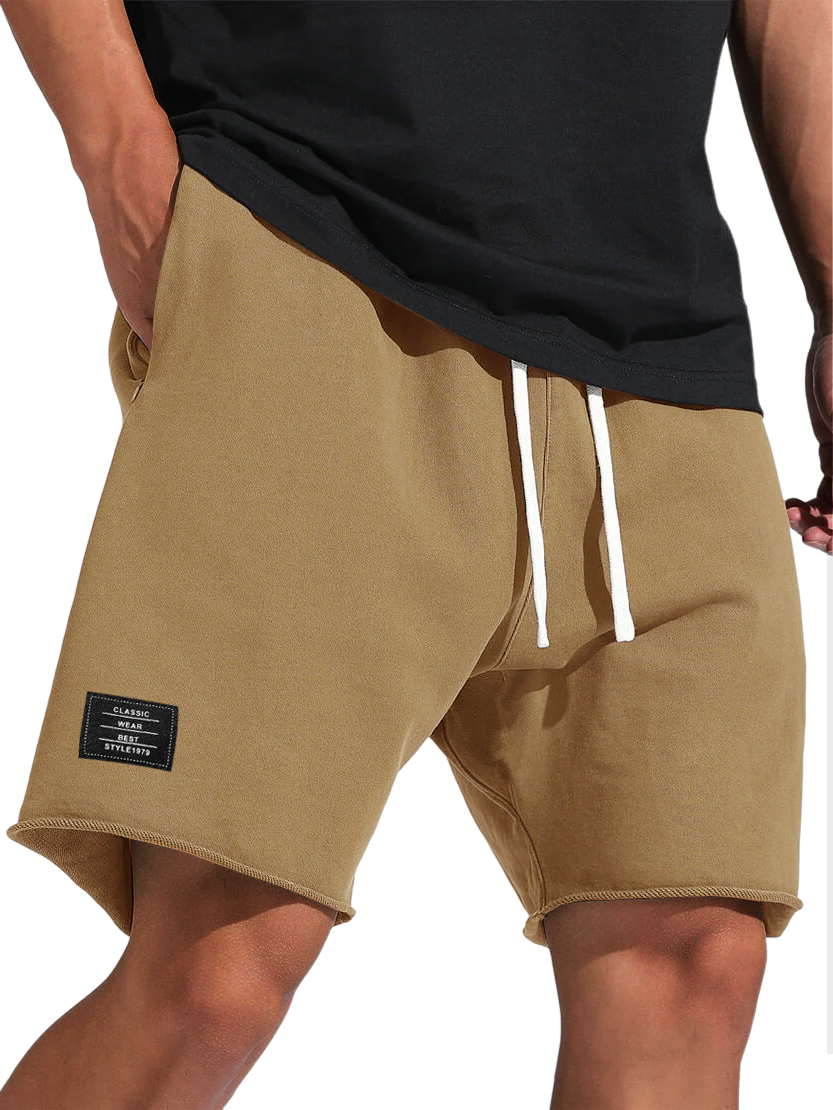 Sportliche Herren-Shorts mit Taschen und Logo-ZierMode